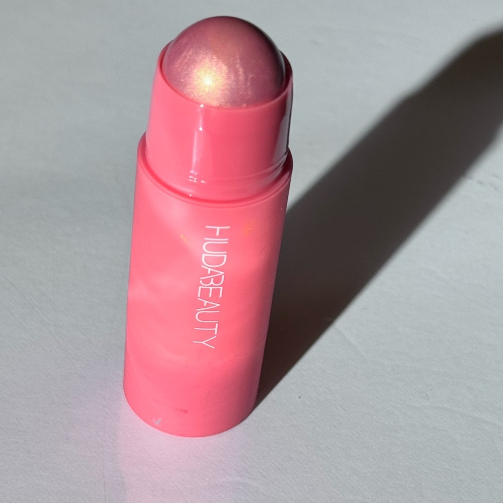Huda Beauty Cheeky Tint “Proud Pink”